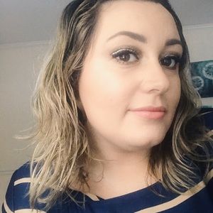 Meet your Posher, Abigail